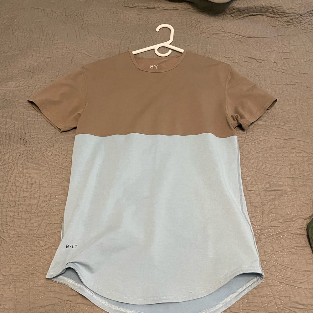 BYLT men’s shirt- size small- color blocking blue and tan
